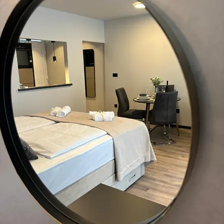 Versi Old Town Apartman